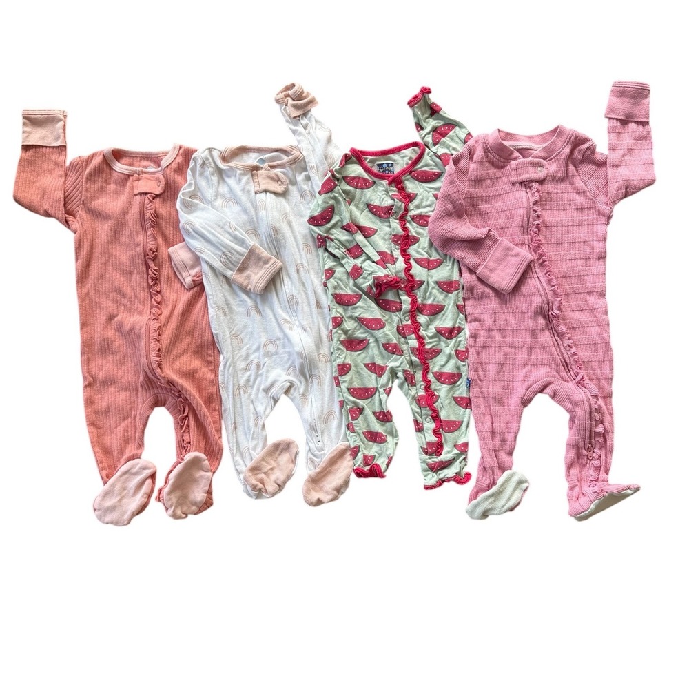 Baby Girls 3-6M sleeper pajama lot  Kickee pants and Cloud Island 4 piece